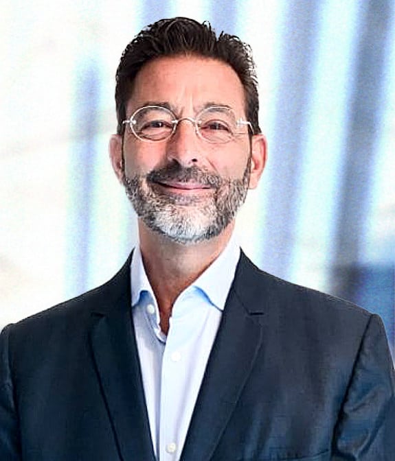 Matteo Dante Perruccio, President International at Wave Financial Group.